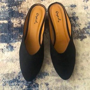 Qupid Black Slip On Heels